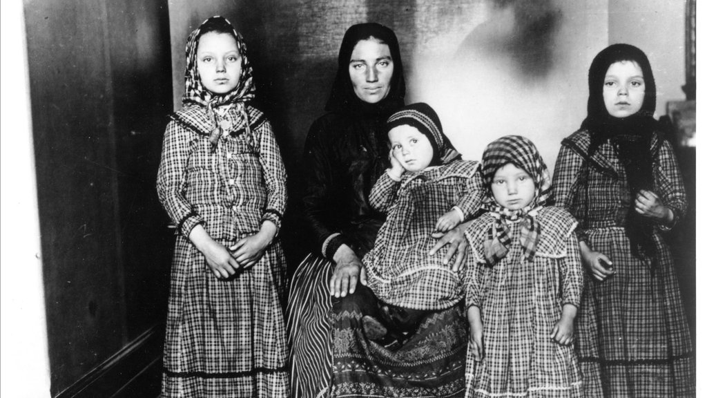 IKKA magyar emigránsok a 20 század elején.jpg