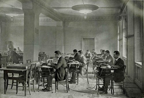 bankalkalmazottak 1911.jpg