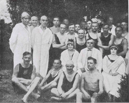pmkb úszócsapat 1923.jpg