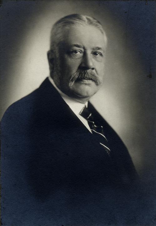 popovics sándor portré 1924.png